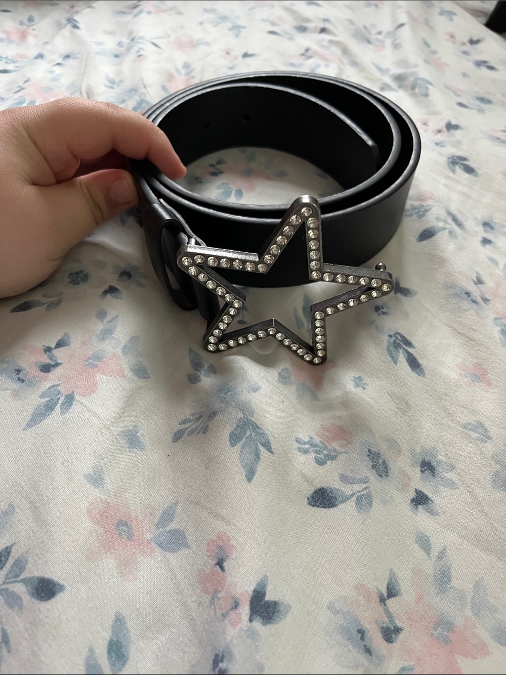 Black Star Buckle Leather Belt